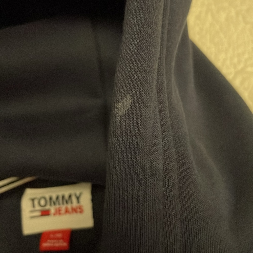 Tommy Hilfiger Large Hoodie - Picture 3 of 5